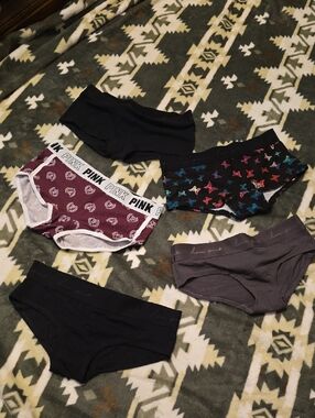 PINK Victoria's Secret Multicolor & Black Hipster/ Boyshort Panty Set